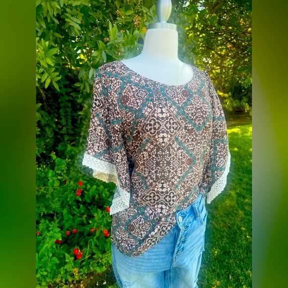 Mystree Brown and Teal Patterned Blouse with Lace - Picture 1 of 6